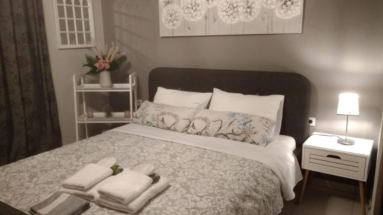 Iris Deluxe Suites 2 カヴァラ エクステリア 写真